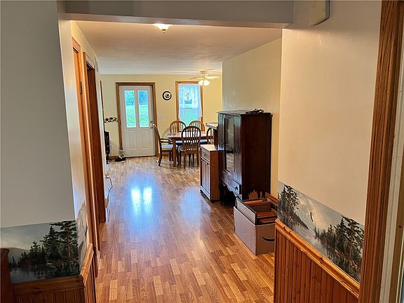 5th image of 40 Bush Rd