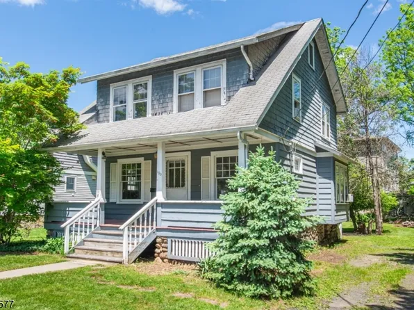 150 W Orchard St, Allendale Boro, NJ 07401