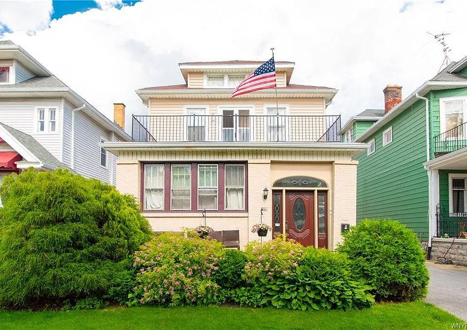 261 Sterling Ave #UPPER