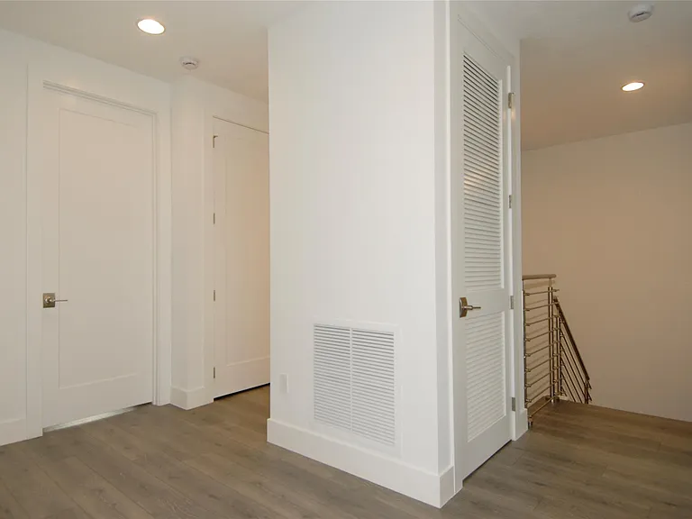 1435 SW 23rd St — Photo 19