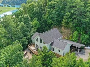 3398 Caywood Rd, Dandridge, TN 37725