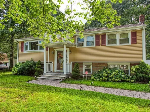 476 Turnpike St, Stoughton, MA 02072