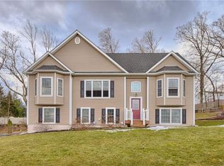 10 Village Gate Way, Monroe, NY 10950