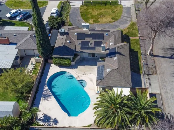 2463 Valencia Ave, San Bernardino, CA 92404