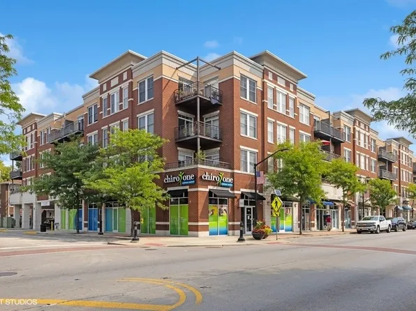 7243 Madison St APT 221, Forest Park, IL 60130