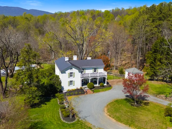 1005 Whispering Pines Ln, Charlottesville, VA 22901