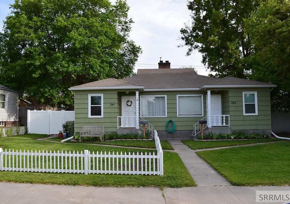 1st image of 241 W 19th St #241