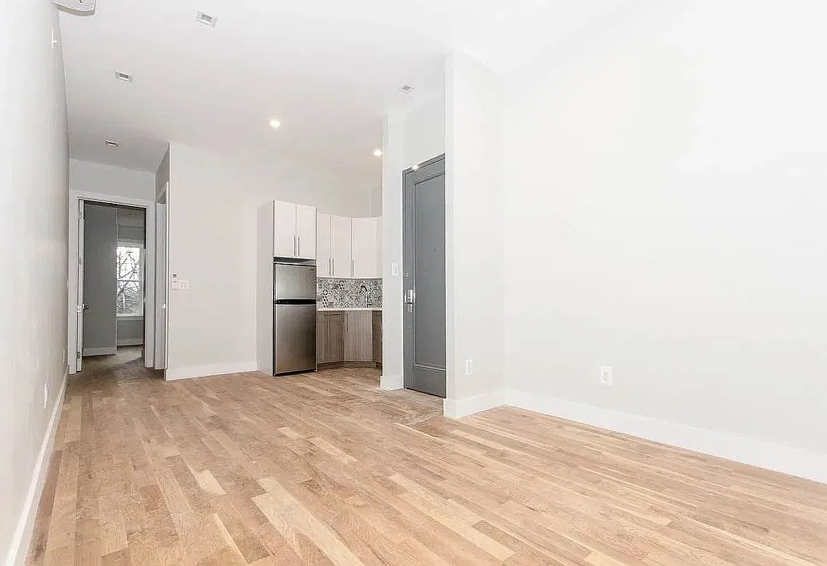 326 Irving Avenue — Photo 3