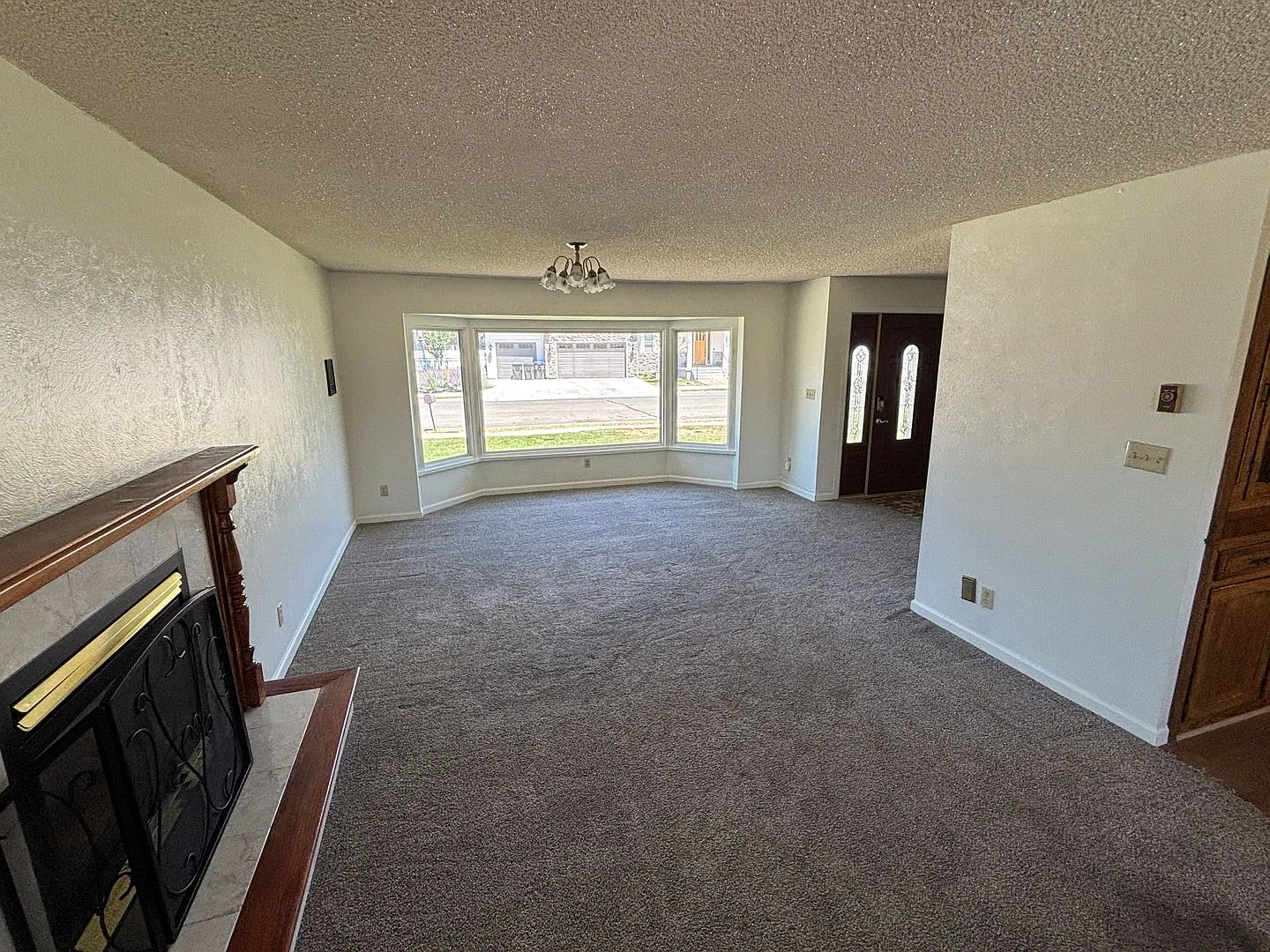 Nice Rambler home with a finished basement in desirable neighborhood — Photo 3