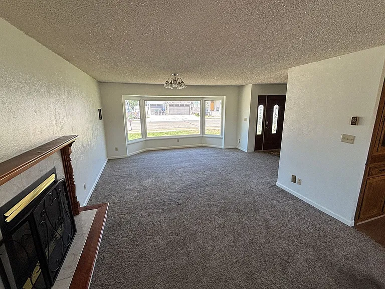 1491 W 1000 N — Photo 3
