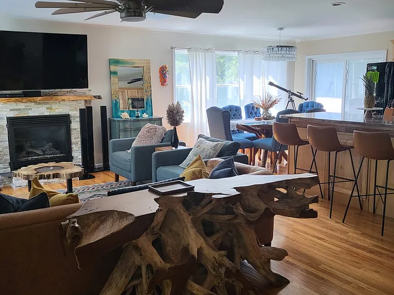 57 Shore Dr — Photo 10