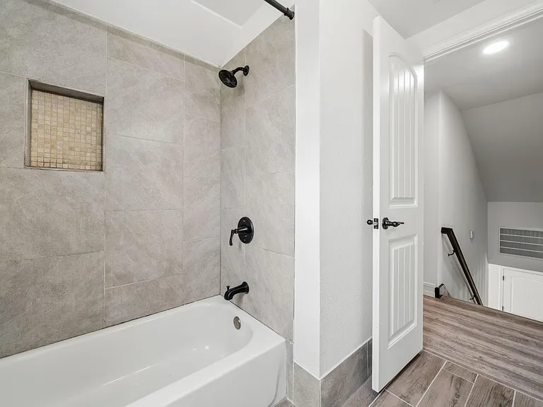 10406 Broadstairs St — Photo 26
