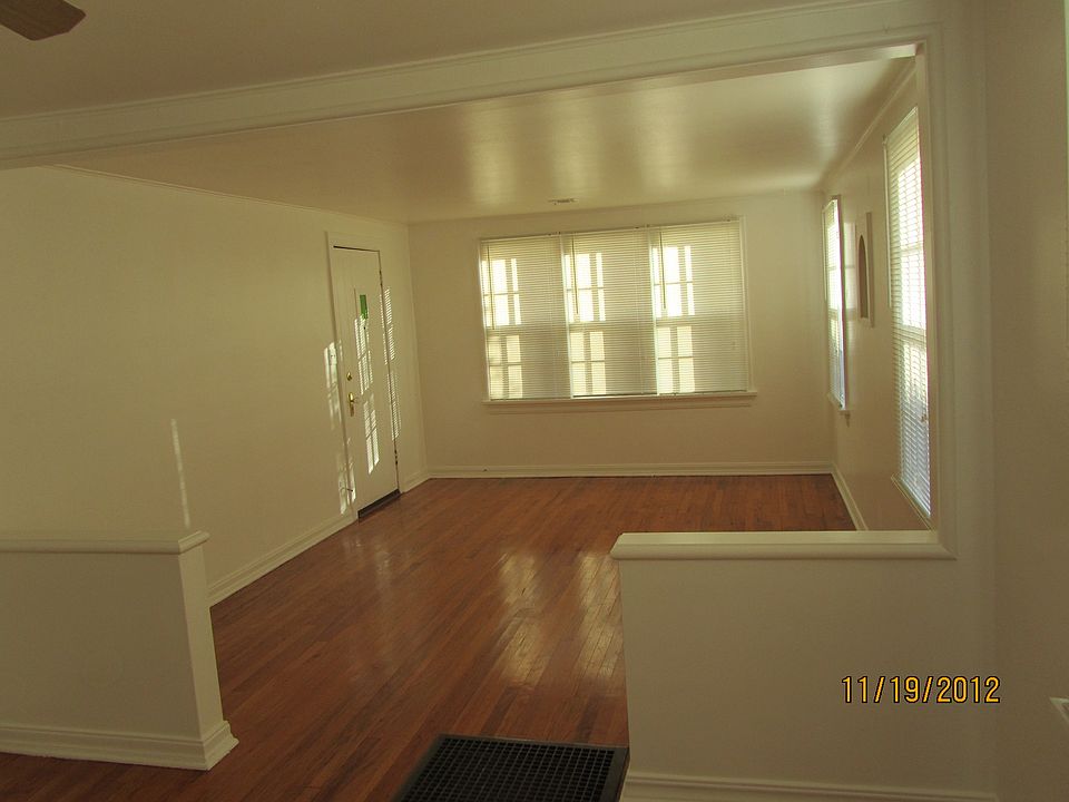2nd image of 3015 NW Drexel Ct