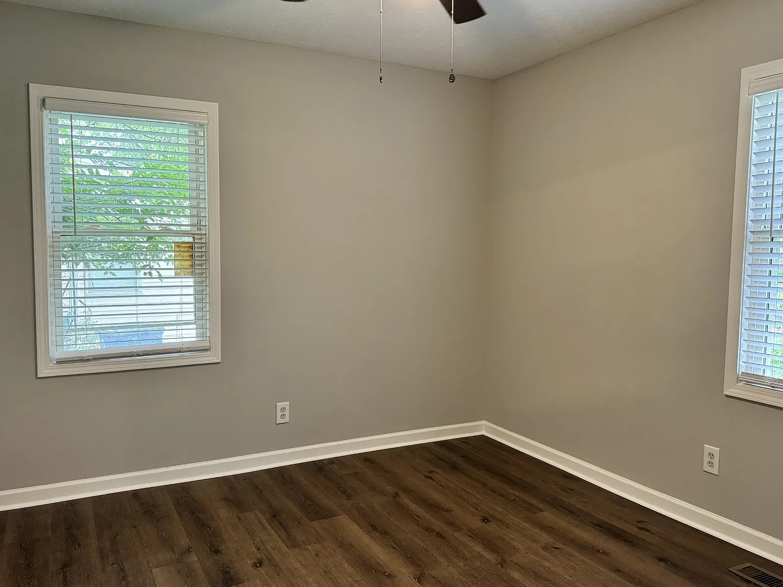 2 bed, 672 sqft, $1,300 — Photo 2