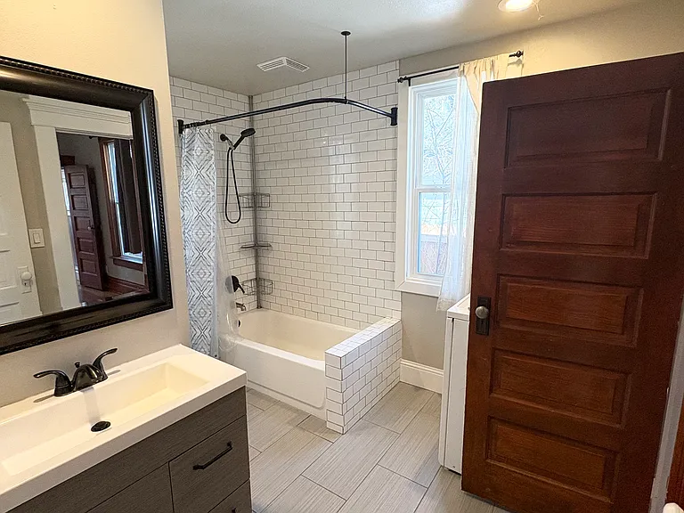 928 N Corona St — Photo 18