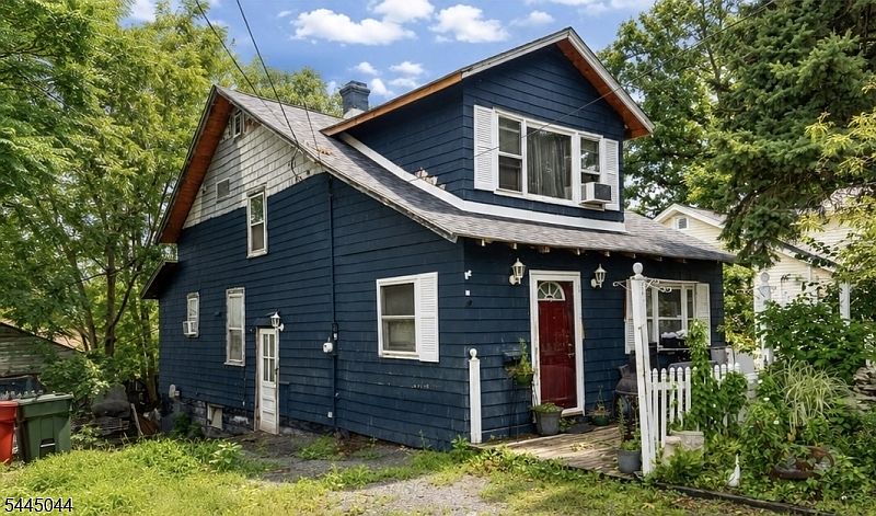 2nd image of 38 Orchard St