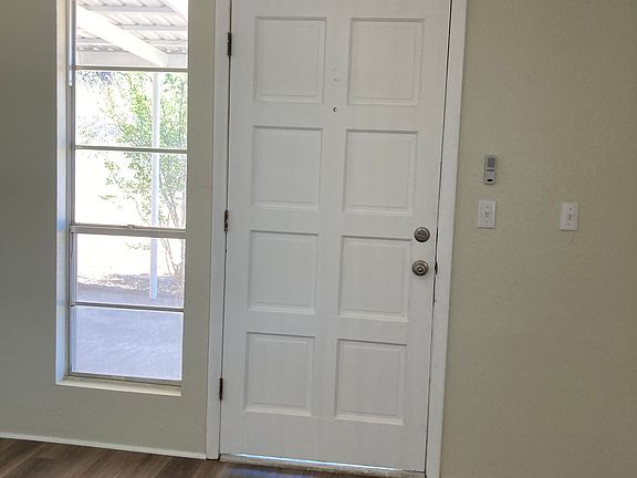 5th image of 1635 River Oaks Dr