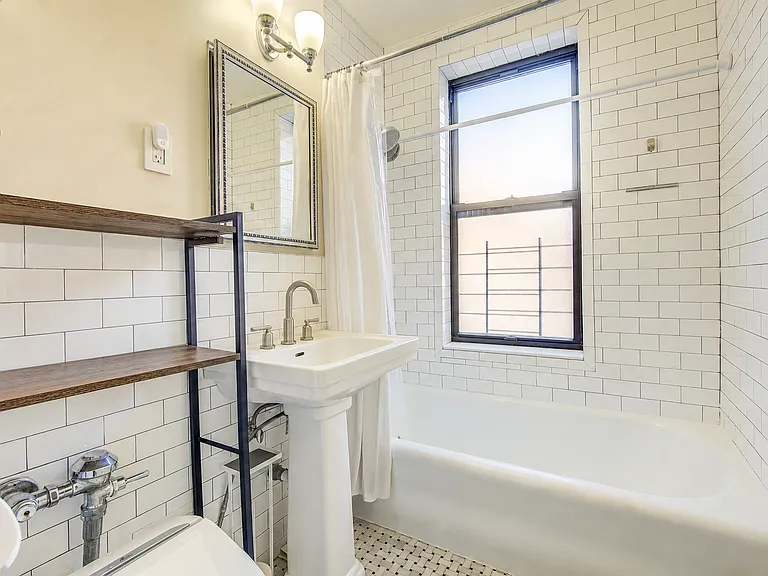 91-10 34th Ave #3D — Photo 8