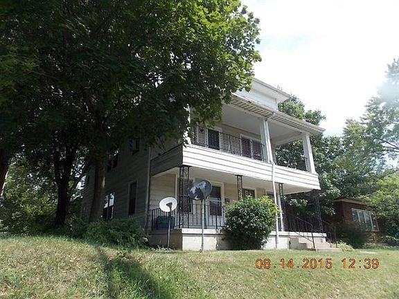 2nd image of 25 E Hillcrest Ave