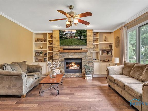 5th image of 26497 Catawba Dr