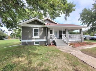 508 E 7th St, Eureka, KS 67045