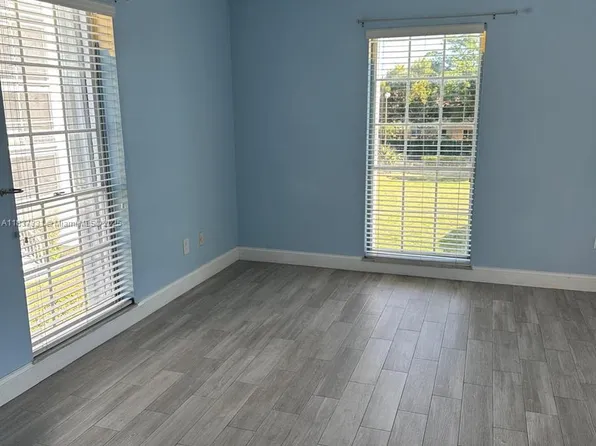 661 N University Dr #1201, Pembroke Pines, FL 33024