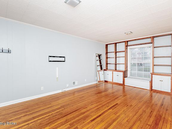 4th image of 4019 Blossomwood Dr