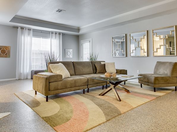 4020 Versailles Boulevard & Lakepointe Dr #4026