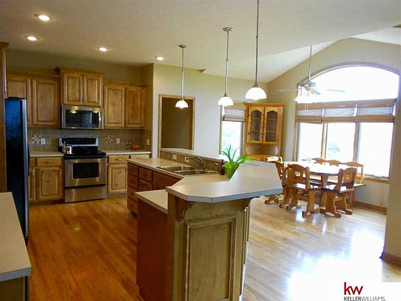 3rd image of 2441 Crystal Creek Dr