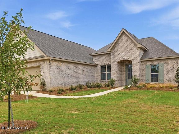 2nd image of 343 Brookfield Cir
