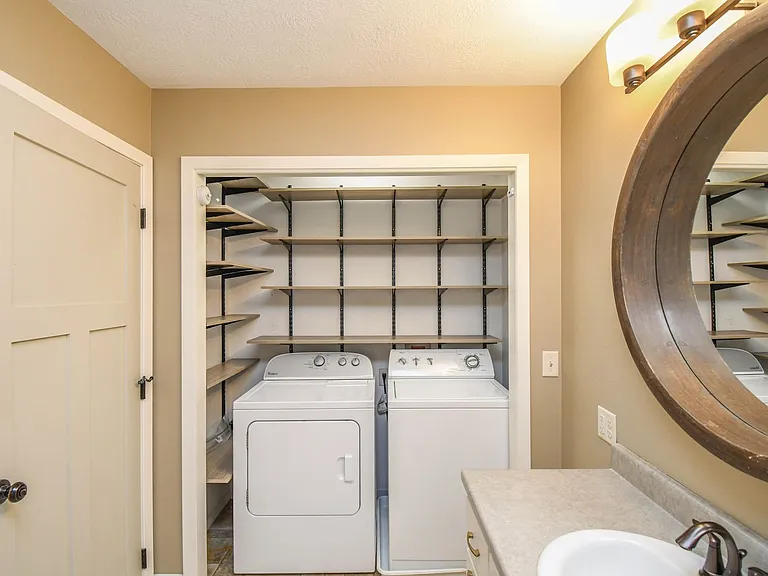 3436 W 84th Pl — Photo 27