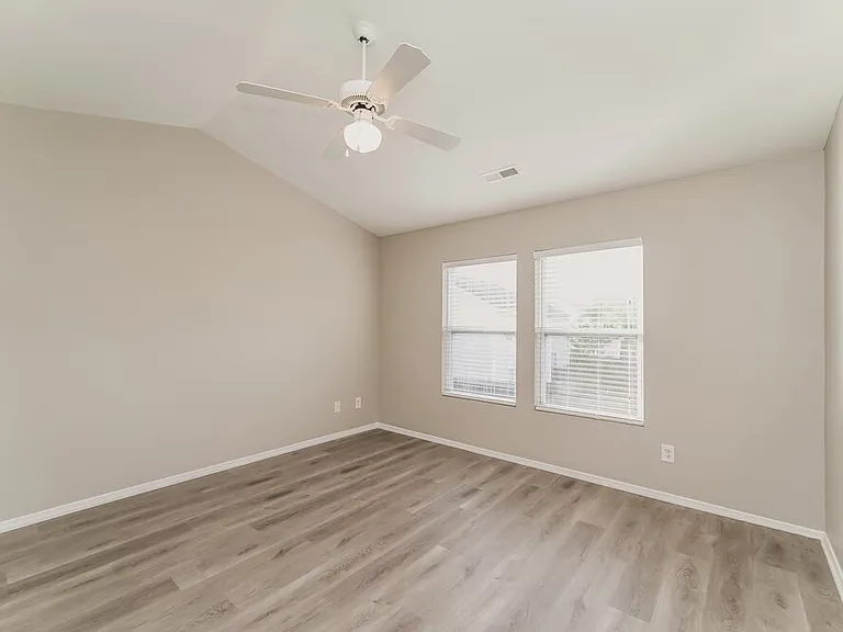 4522 Carnfeld Ln — Photo 10
