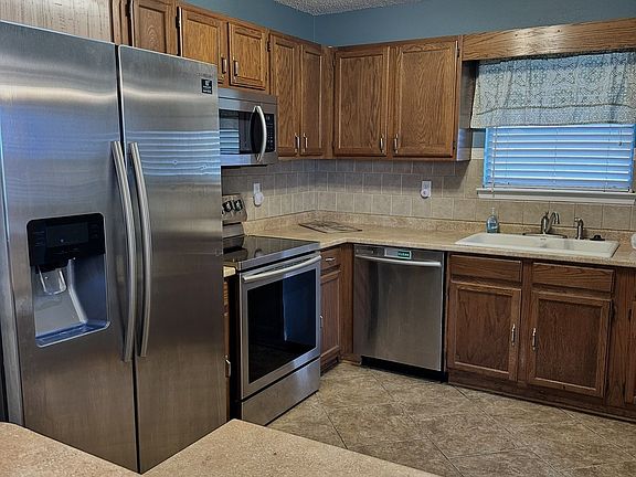 3rd image of 1701 Timberlane Estate Dr