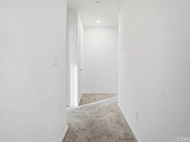 556 Enzo St — Photo 21