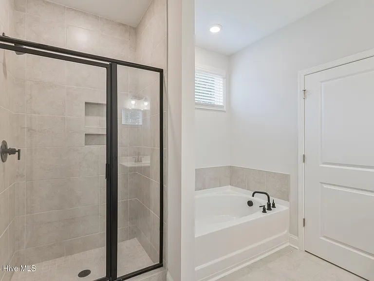 570 Tullimore Ln NW — Photo 22