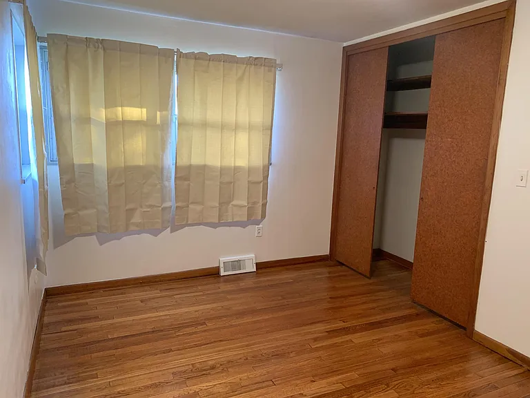 411 N Hillsdale Dr — Photo 6