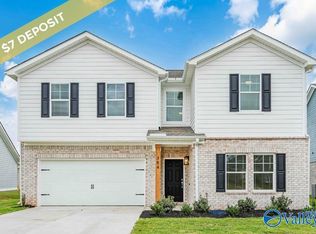 384 Summit Lakes Dr, Athens, AL 35613