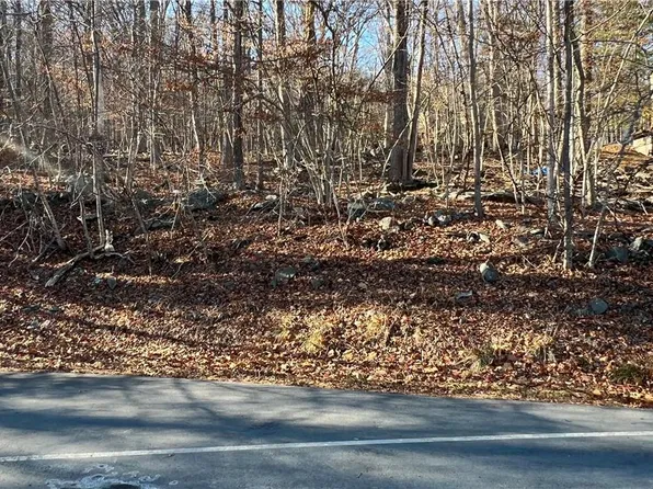 2385 Decker Rd, Bushkill, PA 18324