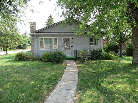2nd image of 925 E Main St