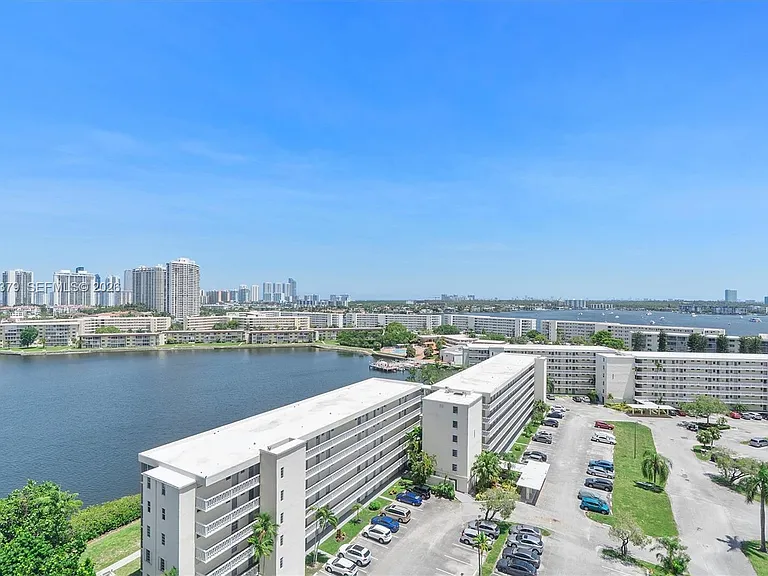 18031 Biscayne Blvd #1401 — Photo 39