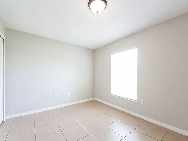 330 Medina Ct — Photo 12