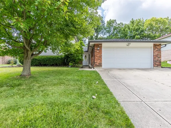 742 W Alkaline Springs Rd, Vandalia, OH 45377