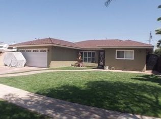 4571 Clubhouse Dr, Lakewood, CA 90712