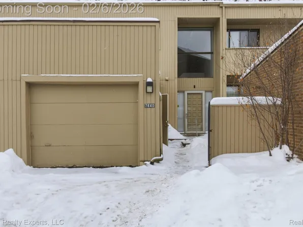 7440 Azalea Ct, West Bloomfield, MI 48322