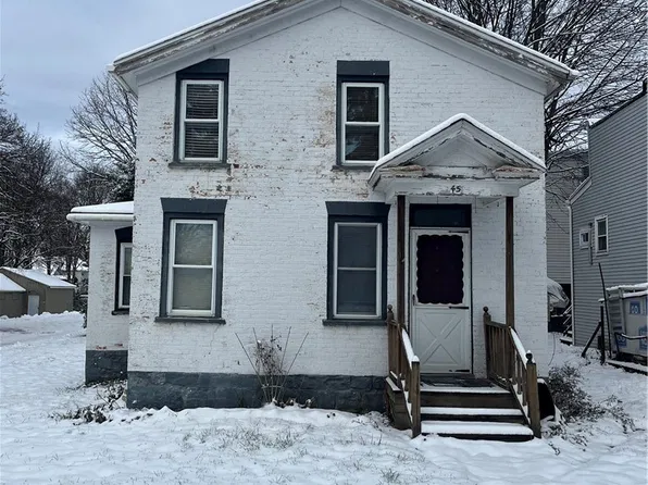 45 Seminary St, Auburn, NY 13021