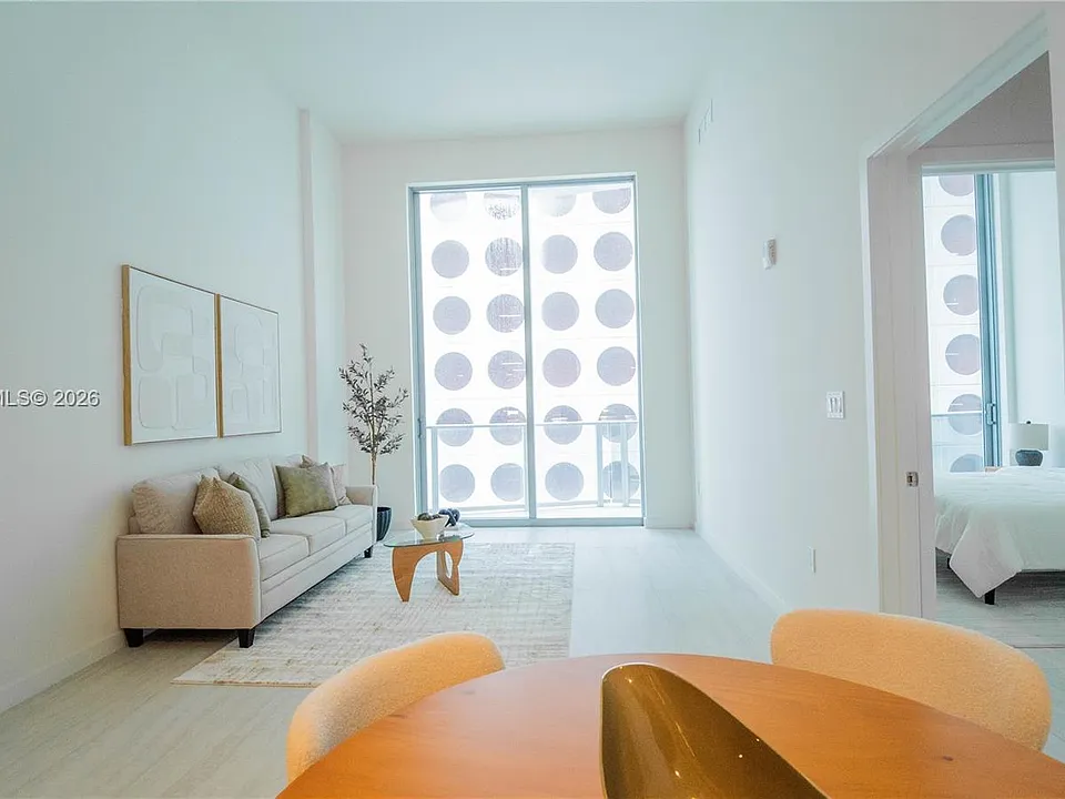 77 SE 5th St #311