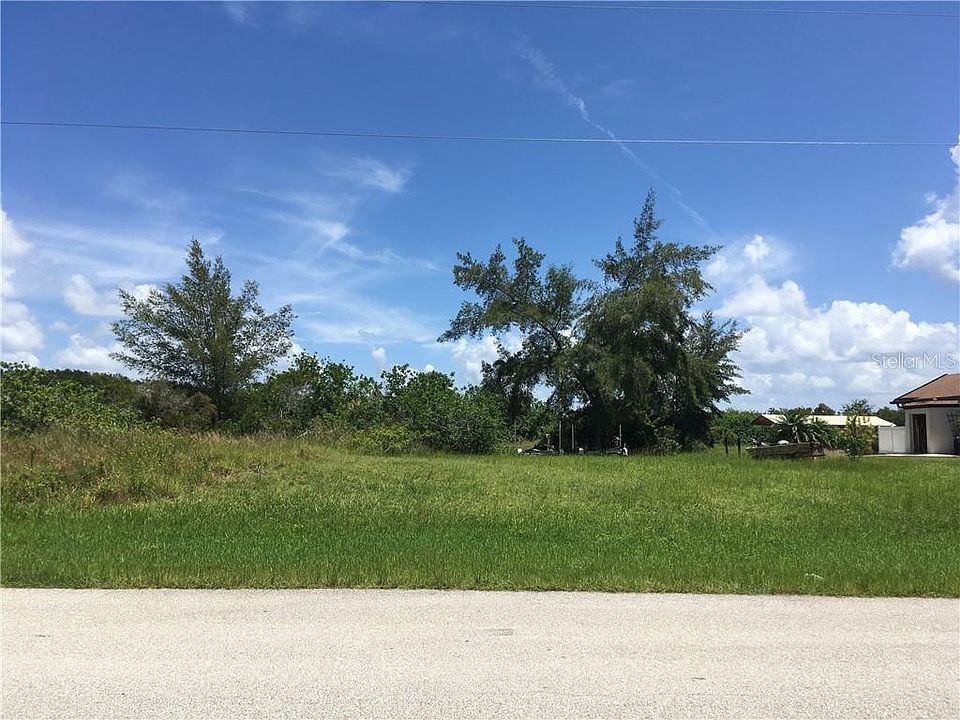 2nd image of 8280 Antwerp Cir