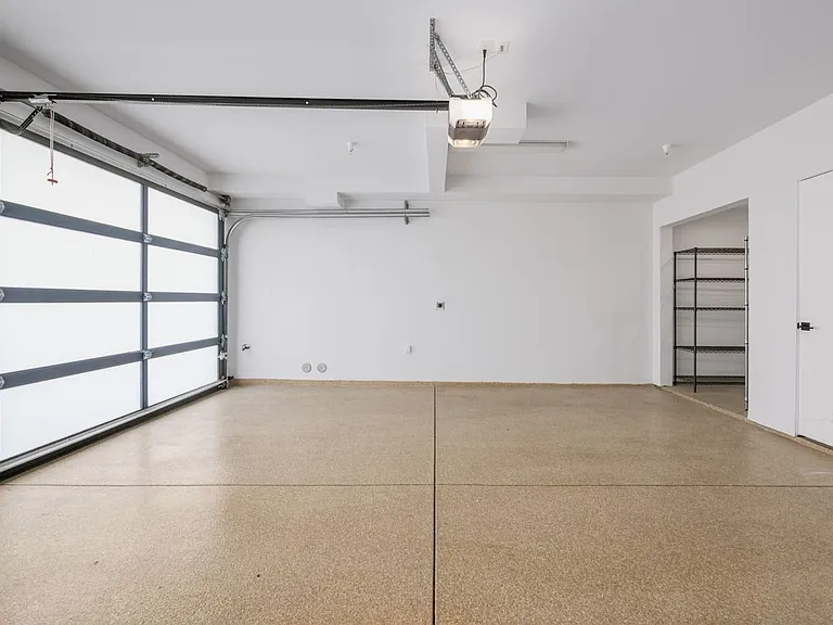 741 N Gramercy Pl — Photo 29