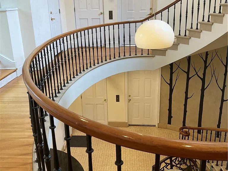 20 Tracy St #5 — Photo 4
