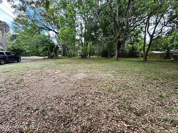 3rd image of 630 E 30TH Street